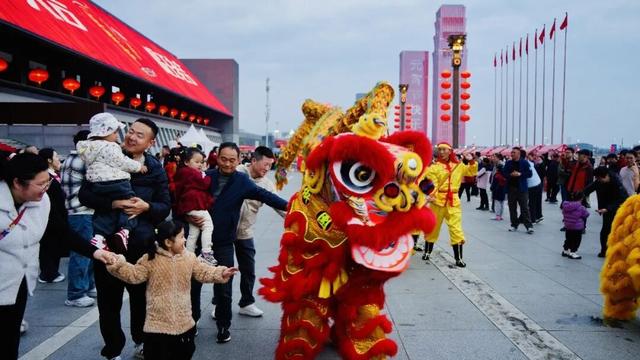 天府新区：嗨翻大屋檐！逛吃赏玩超有料