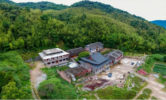 宋轶畲族“凤凰装”美出圈！带你打卡福建的宝藏畲村
