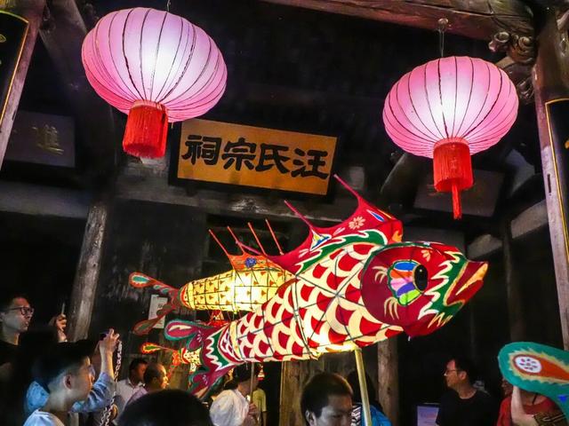 若你问深秋最该去哪里偷段闲？答案，就藏在黟县