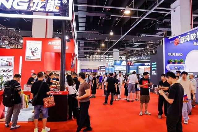 AI真能成为经济引擎？中国AI使用率远超美国	，5.15亿用户领跑全球