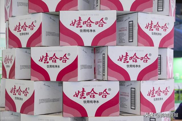 宗馥莉归来！娃哈哈百亿遗产大战再掀波澜，线下线上全面 “开火”