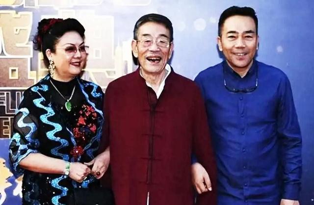 杨少华头七余波：发妻小三共处一室，杨议难挽尊严！