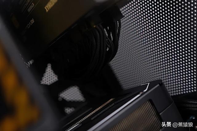 TUF B850M+RTX 5070+R9 9900X+乔思伯 C6 MATX 装机展示分享