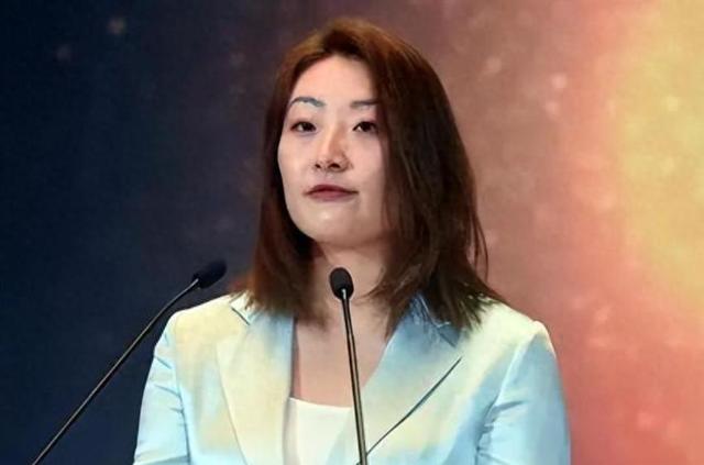 3天4个瓜！贪污国家财产、婚内出轨、赔光亿万家产，娱乐圈太炸裂