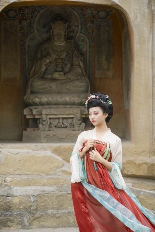 红墙绿荫，与女皇共赴一场夏日国风之约