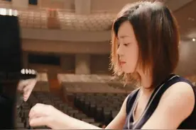 中国十大著名钢琴家图片