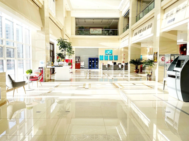 怕担责就折腾客户？央行出手纠偏，5万以上存取款不再被盘问！