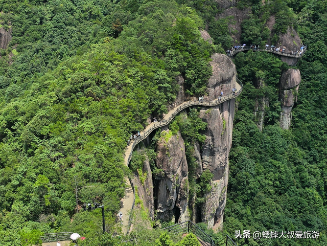 神仙居在浙江什么位置？为什么被誉无痛爬山处？该怎么制定路线？
