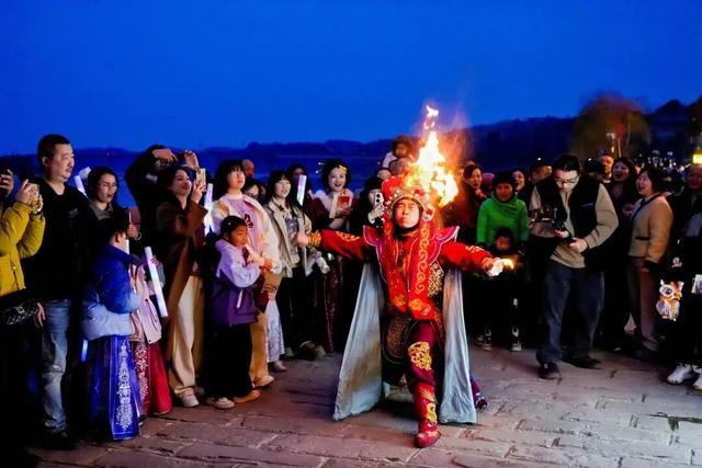 156.94万人次！9.13亿元！这个春节，金堂火热！