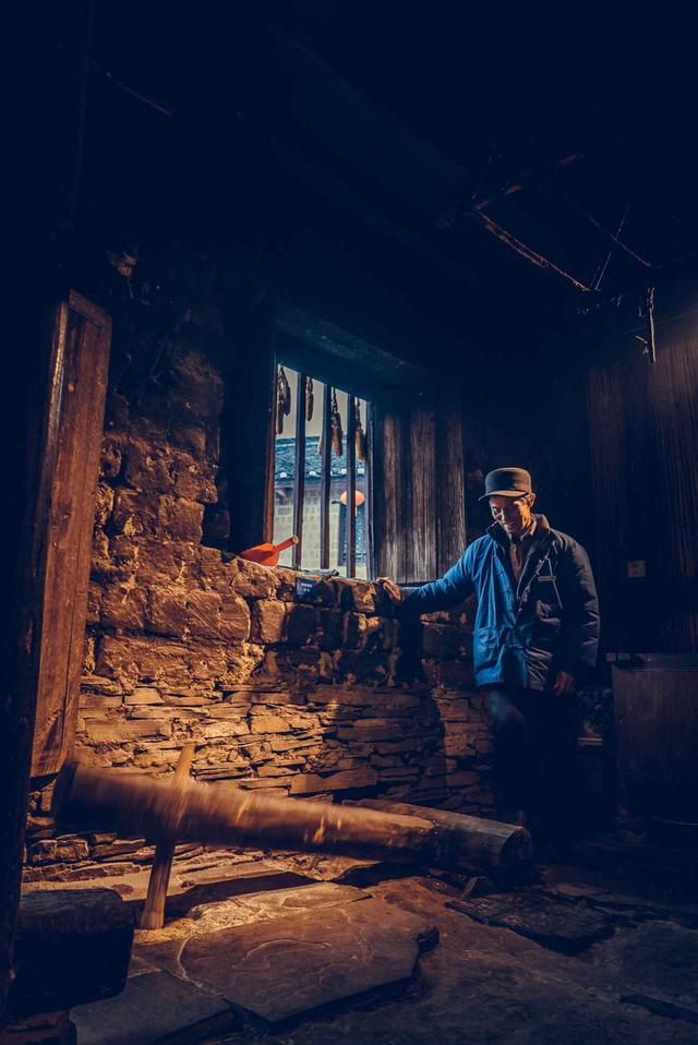 想玩点不一样，这个冬天，让我们去湘西过大年！