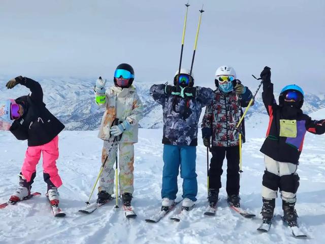 还剩三天,快抓住雪假的尾巴,来可可托海玩儿雪呀~~