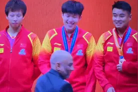 男团3-1省队夺冠！王楚钦神球打到对手崩溃，王皓就是暂停的神图片