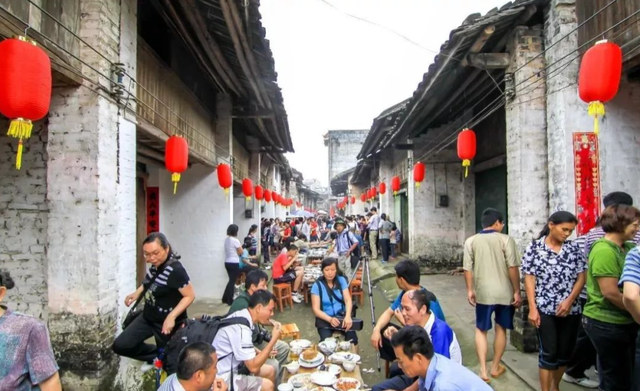 为啥说有钱不去北上广,落难必闯防城港！防城港真是落难者的天堂?