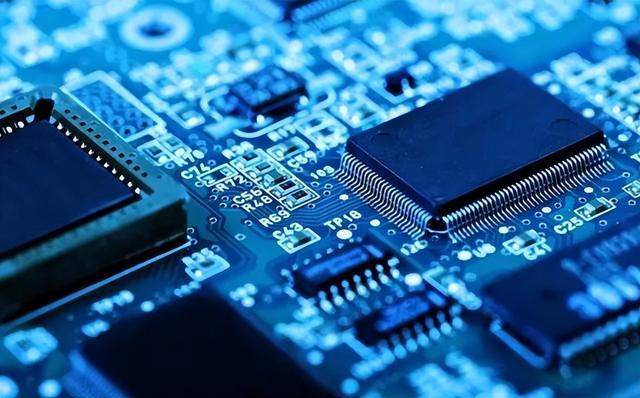 不用光刻机也能生产芯片？纳米压印技术的出现，颠覆了多少科技