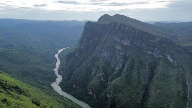 花江峡谷大桥打造世界级桥旅融合发展模式新典范