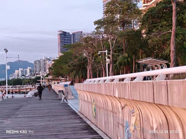 到沙头角看海上日出