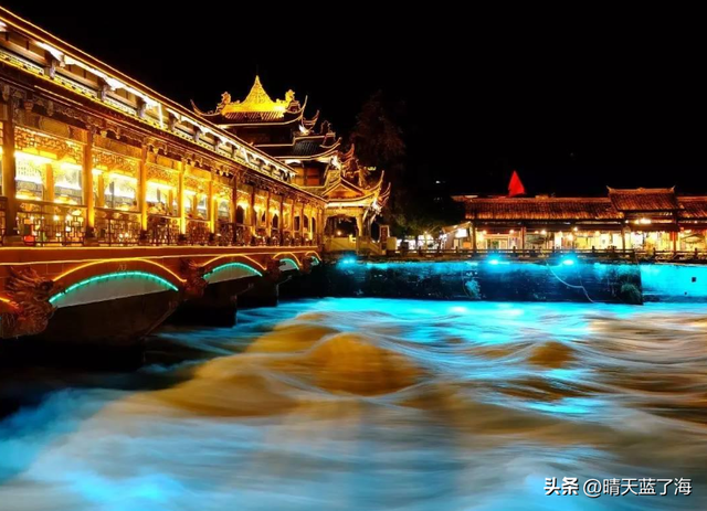 成都第一站——夜游都江堰邂逅"蓝眼泪"，央视都推荐的绝美浪漫！