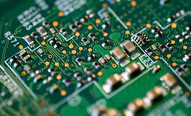 断供19天，中国恢复安世供货，不卖给国外，并且必须用人民币结算