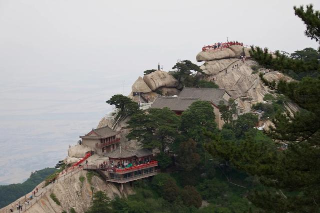 去了一趟华山旅游,发了朋友圈,以为有人点赞,结果尴尬了!