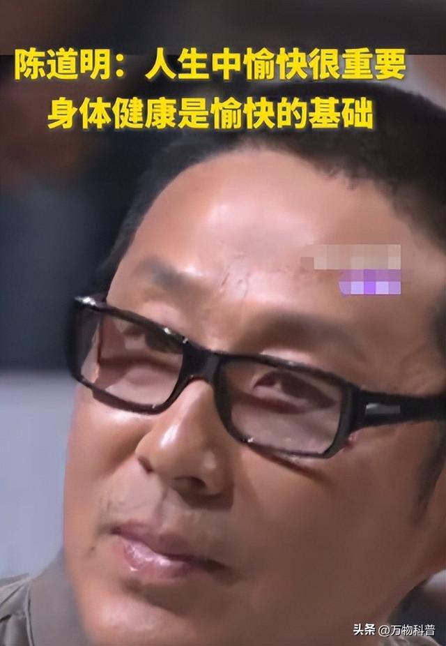 钱再多有什么用？28岁王一博手滑坠海，才懂陈道明那番话的含金量