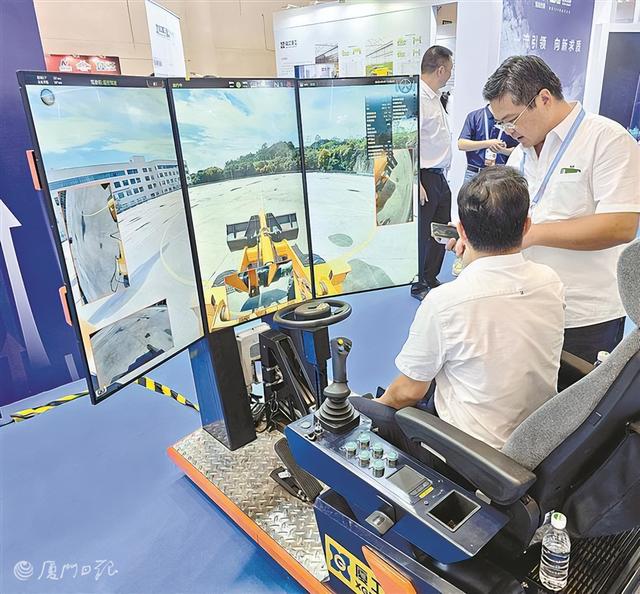 厦门日报推出记者数字分身，网友盛赞：“高级感科技感都出来了！”