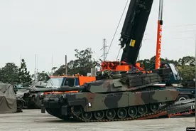 早有破解方法：摧毁台M1A2T坦克，直-21应和075两栖舰联合行动！图片