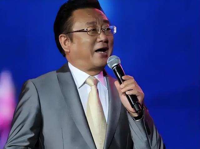 被开除军籍，全家移民，骗财骗色，谣言缠身的蒋大为如今怎么样了