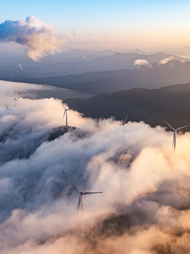 还有这种操作？中国重器4000吨逆袭成功！| 地球知识局