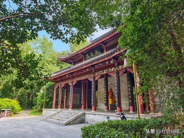 下马坊遗址公园：石坊凝史韵，一步叩明陵