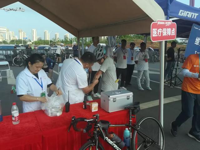 这场骑行狂欢，他们全力护航……