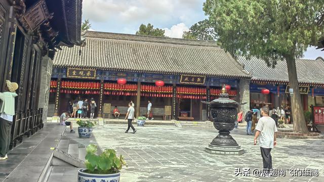 《乙巳盛夏游大雁塔》