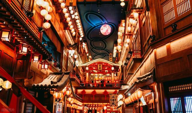 3.06亿游客挤爆！一秒穿盛唐？西安凭啥爆火？