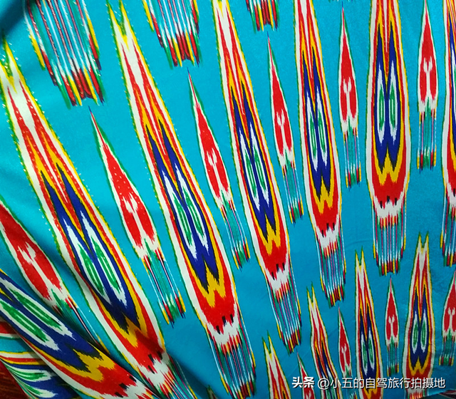 新疆深度文化探索：风土人情、秘境寻味与小众艺术之旅