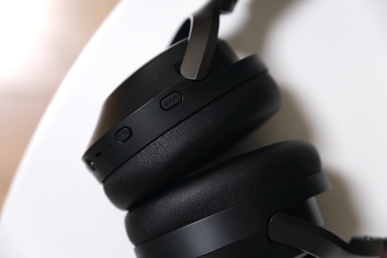 “声”临其境,诚意之作,浅谈创新ZEN HYBRID SXFI无线头戴式耳机