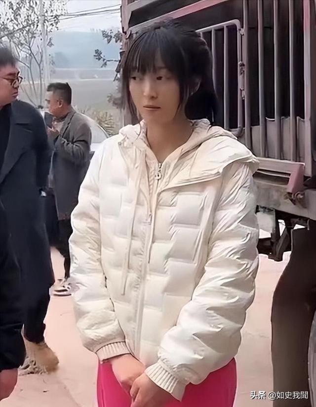 呆呆妹也没想到，杀猪宴收官才1天， 一家人就走上了大衣哥的老路