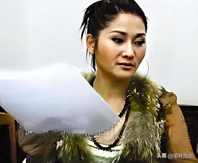 陪睡陪玩只是冰山一角，明星曝出的圈中内幕，一个比一个荒唐!