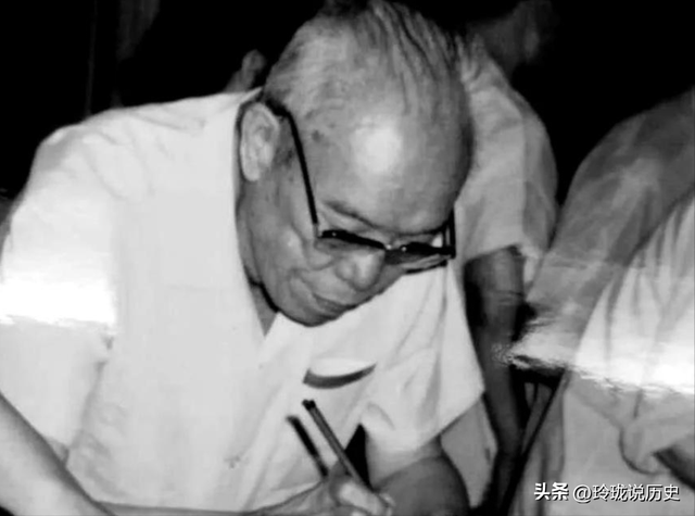 1967年梁兴初刚上任成都军区司令，便对秘书道：我偏要去看老首长