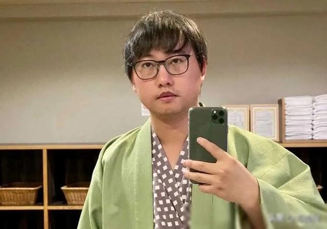 广东小伙身家过亿，定居日本开3000万日元豪车，为何28岁选择退休