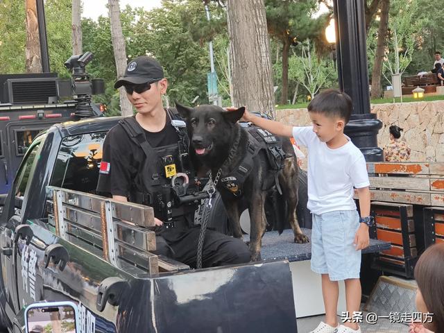 周末16点，长春新民大街又准时变身步行街，市集和舞台开放