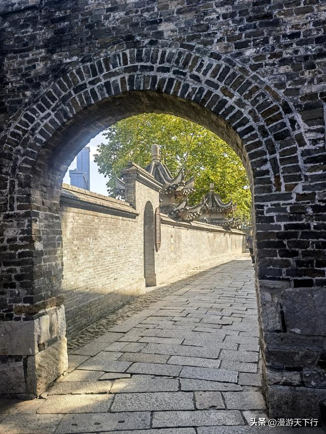 镇江西津渡的看点不在古街，而是云台山上