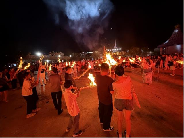 暑期亲子去哪玩？侏罗纪盛夏狂欢节畅玩指南来了~快来抢免费门票！