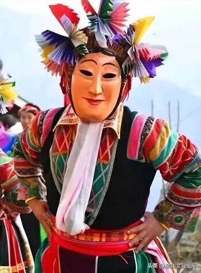 文县双节盛景：天池映月话团圆，白马欢歌越千年