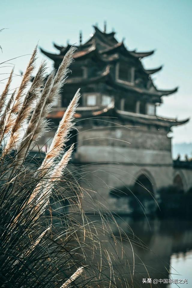 云南建水——千年临安古城 ：中国最后一座活着的古城！