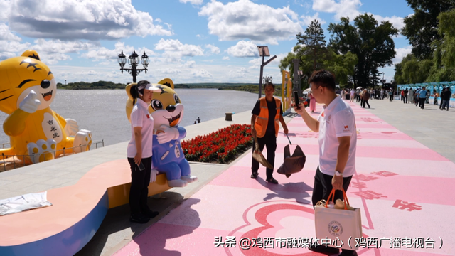 虎林 | 避暑胜地变身历史课堂 “宠客”服务再加码