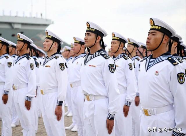 三航母时代降临！福建舰电磁弹射亮相全球，这招真得把西方吓懵了