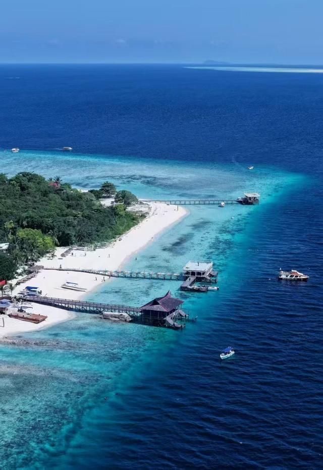 彩色旅图｜28小时飞到仙本那，仿佛又回国，到处中文标志中国话