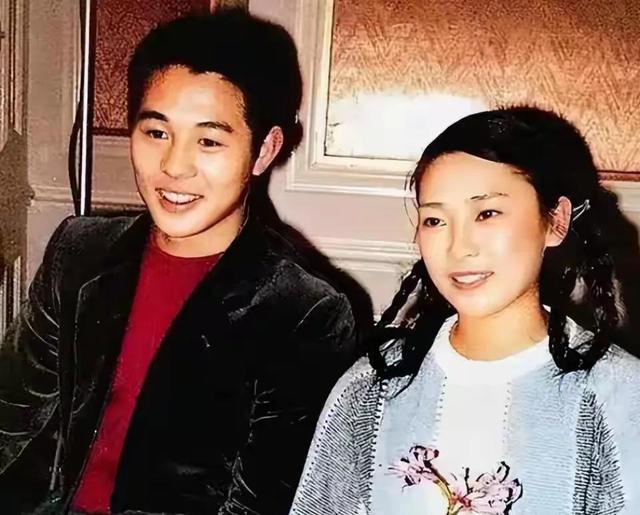 黄秋燕近况曝光！二婚后幸福，俩女儿回北京工作，对李连杰已释然