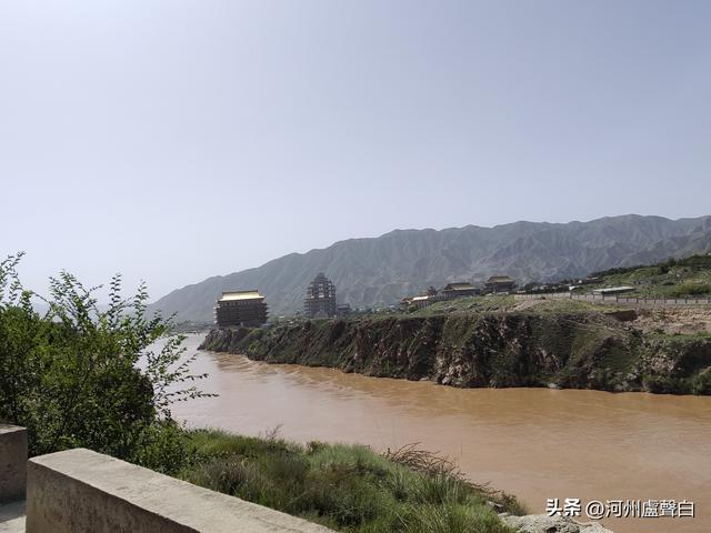 什川东北的黄河峡谷