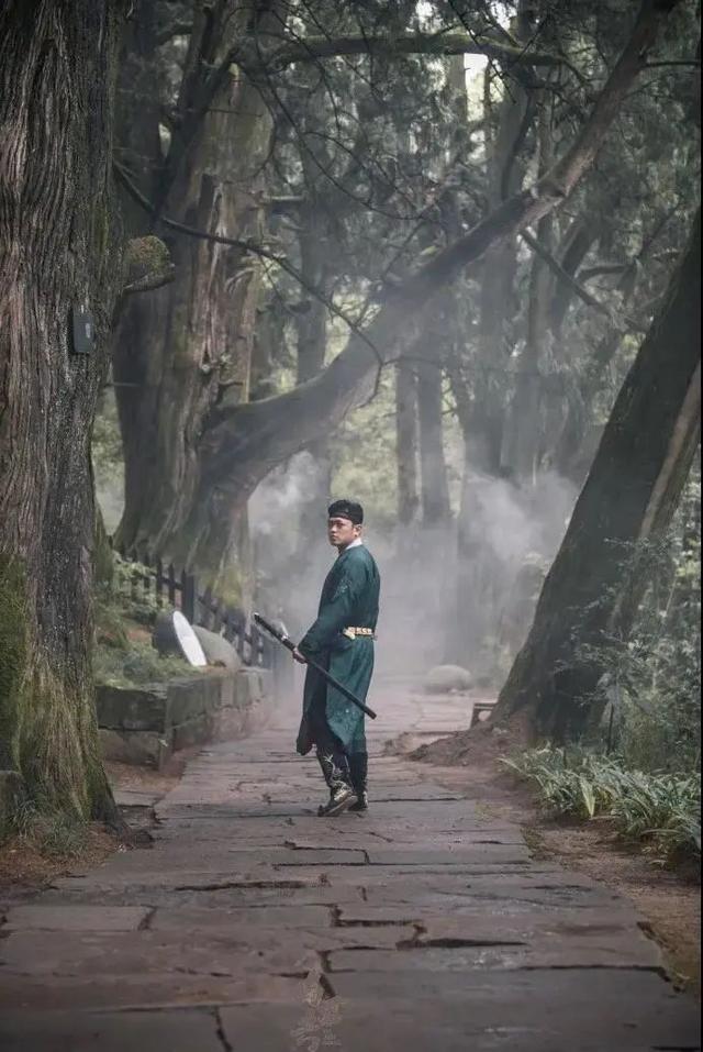 来剑阁当“古人”，汉服大片拍爆内存！