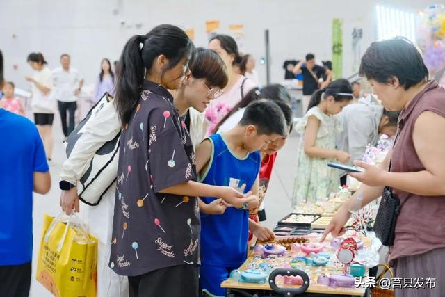 气球雨、逛大集、延时开放……日照非遗夜市2.0来了！